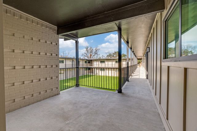 5917 Gaston Avenue 105, Dallas, TX 75214