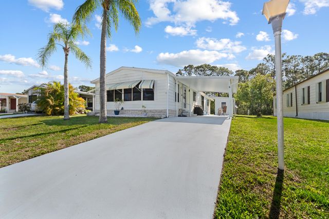 51 Grande Camino Way, Fort Pierce, FL 34951