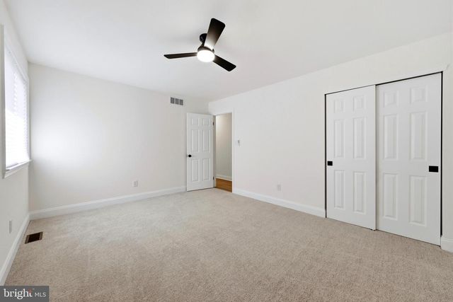 10 WINDY DR, Blackwood, NJ 08012