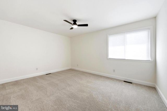 10 WINDY DR, Blackwood, NJ 08012