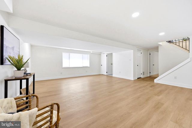 10 WINDY DR, Blackwood, NJ 08012