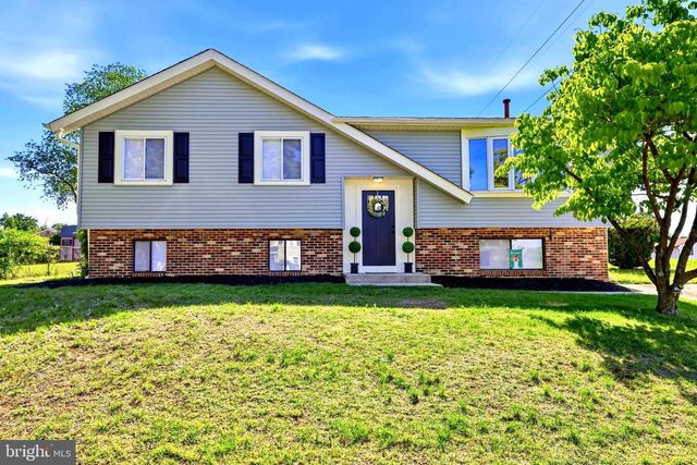 10 WINDY DR, Blackwood, NJ 08012