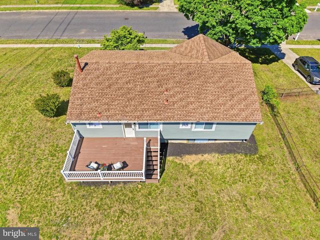 10 WINDY DR, Blackwood, NJ 08012