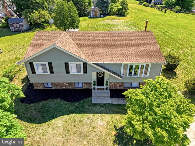 10 WINDY DR, Blackwood, NJ 08012