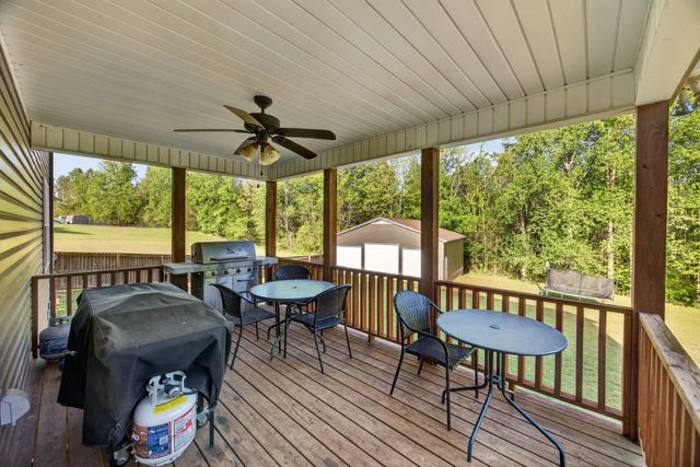 7836 Platinum Cir, Baxter, TN 38544