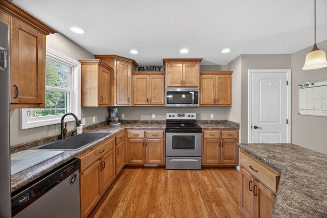 7836 Platinum Cir, Baxter, TN 38544