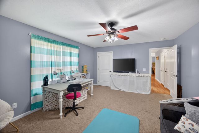 7836 Platinum Cir, Baxter, TN 38544