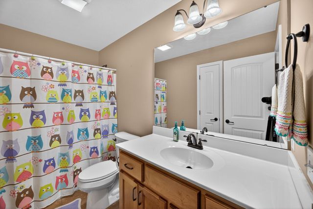 7836 Platinum Cir, Baxter, TN 38544