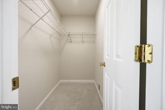 18506 QUANTICO GATEWAY DR, Triangle, VA 22172