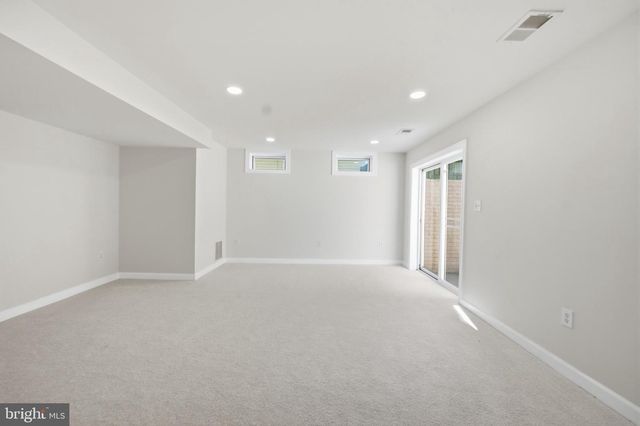 18506 QUANTICO GATEWAY DR, Triangle, VA 22172