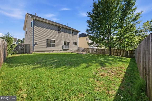 18506 QUANTICO GATEWAY DR, Triangle, VA 22172