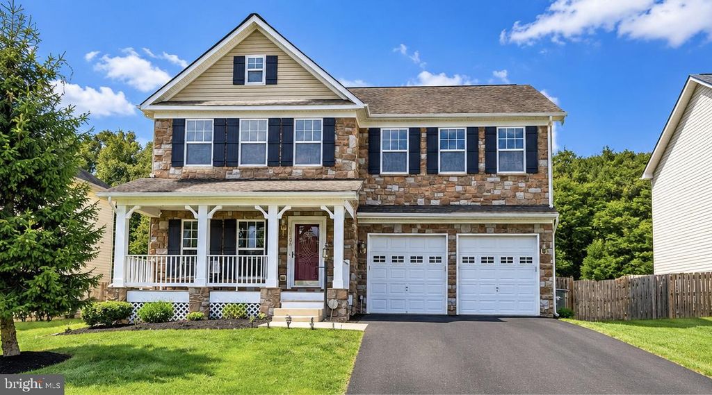 18506 QUANTICO GATEWAY DR, Triangle, VA 22172