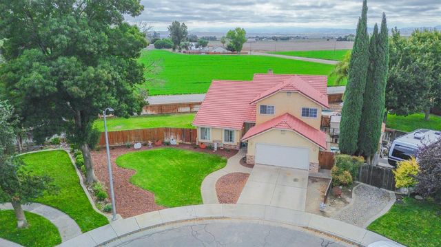 2149 McKinley Ct, Los Banos, CA 93635