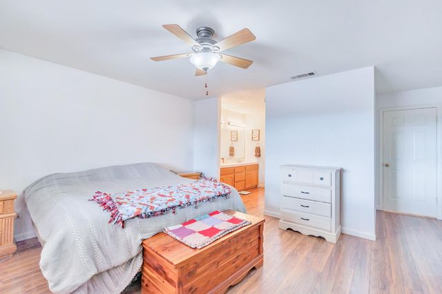 2149 McKinley Ct, Los Banos, CA 93635