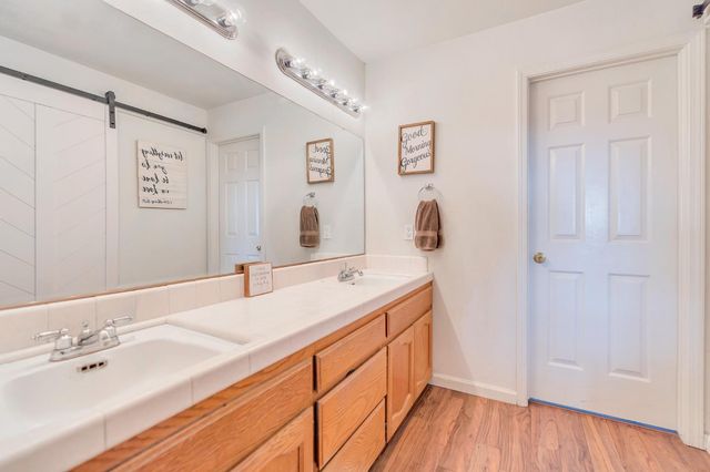 2149 McKinley Ct, Los Banos, CA 93635