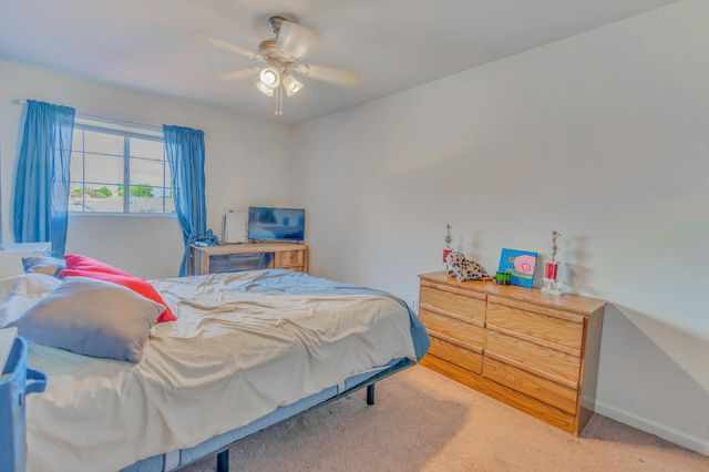 2149 McKinley Ct, Los Banos, CA 93635