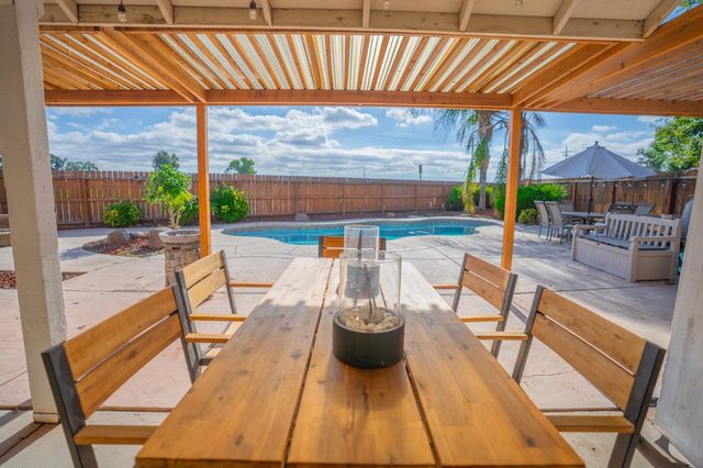 2149 McKinley Ct, Los Banos, CA 93635