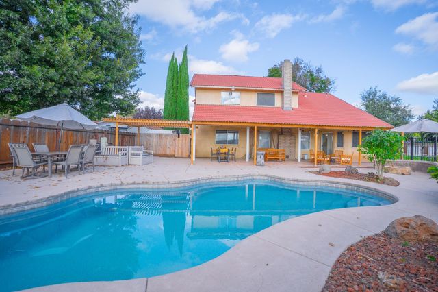 2149 McKinley Ct, Los Banos, CA 93635