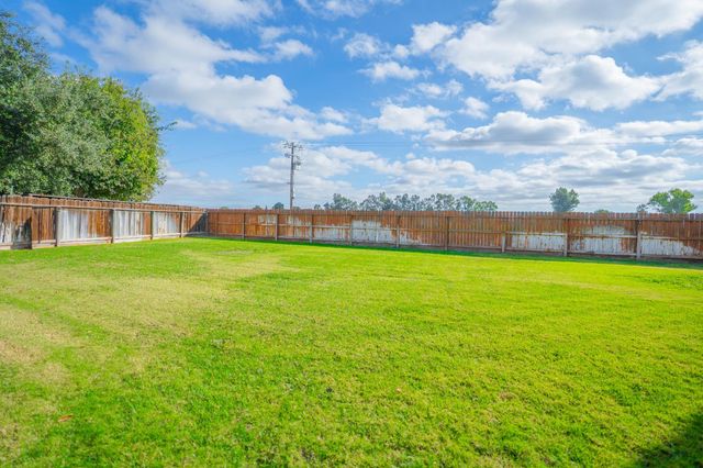 2149 McKinley Ct, Los Banos, CA 93635