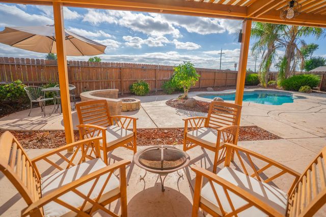 2149 McKinley Ct, Los Banos, CA 93635