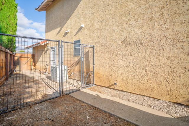 2149 McKinley Ct, Los Banos, CA 93635