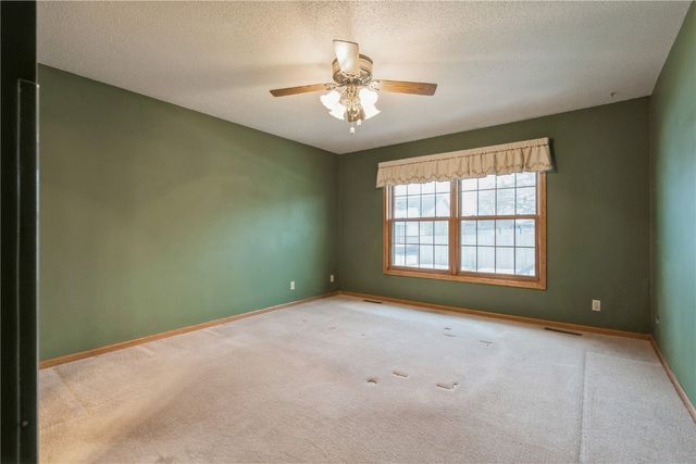 385 W 34th Avenue, Marion, IA 52302