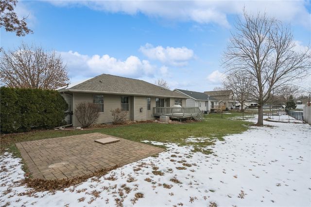 385 W 34th Avenue, Marion, IA 52302