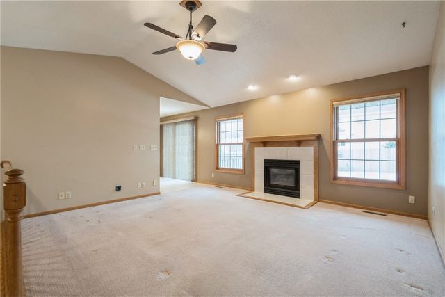 385 W 34th Avenue, Marion, IA 52302