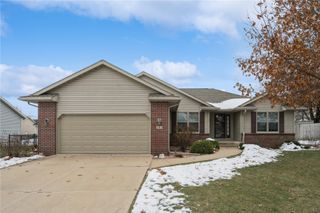 385 W 34th Avenue, Marion, IA 52302
