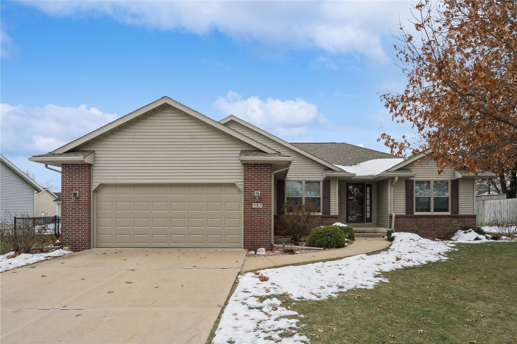 385 W 34th Avenue, Marion, IA 52302