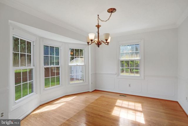 2002 JONATHAN DR, Sterling, VA 20164