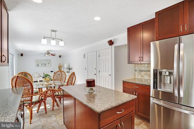 2002 JONATHAN DR, Sterling, VA 20164