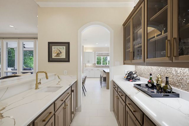 5760 Forest Highlands Drive, Fort Worth, TX 76132