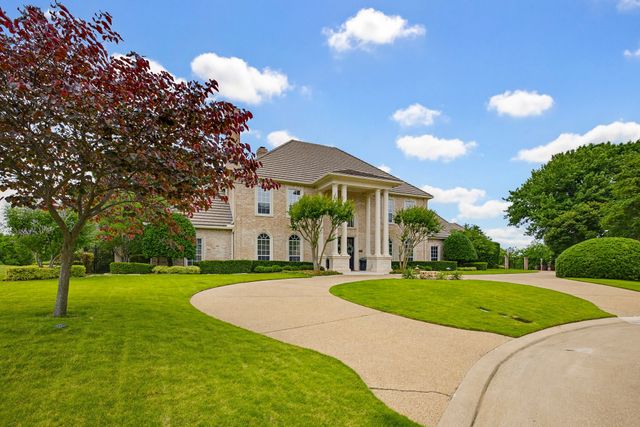 5760 Forest Highlands Drive, Fort Worth, TX 76132