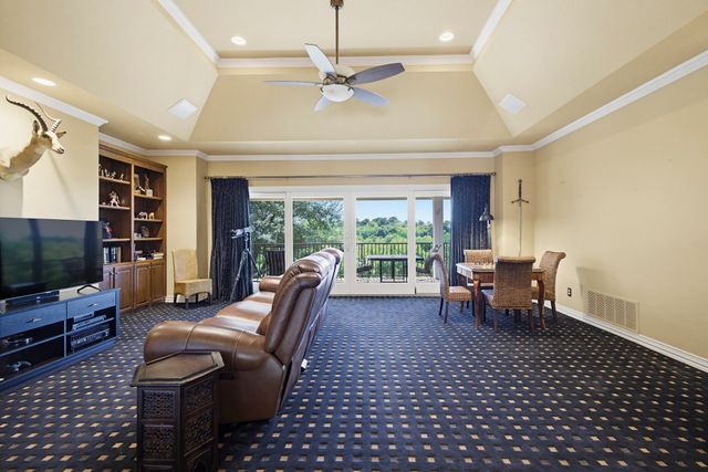 5760 Forest Highlands Drive, Fort Worth, TX 76132
