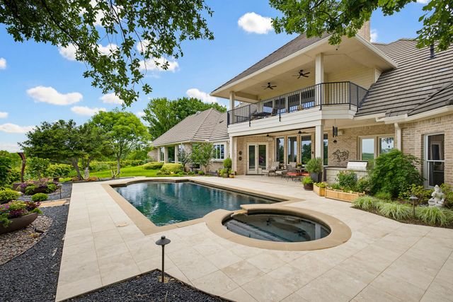 5760 Forest Highlands Drive, Fort Worth, TX 76132