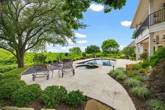 5760 Forest Highlands Drive, Fort Worth, TX 76132