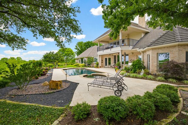 5760 Forest Highlands Drive, Fort Worth, TX 76132