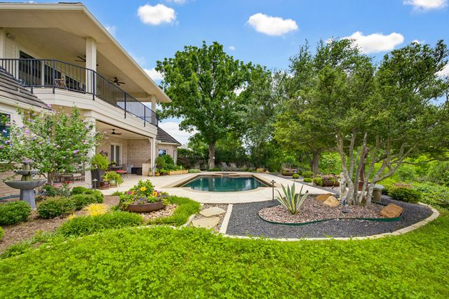5760 Forest Highlands Drive, Fort Worth, TX 76132