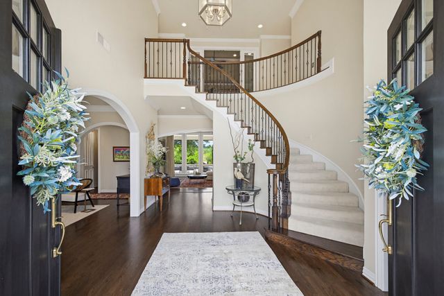 5760 Forest Highlands Drive, Fort Worth, TX 76132