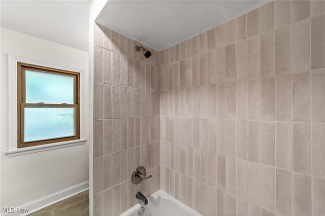 3918 W 160th Street, Cleveland, OH 44111