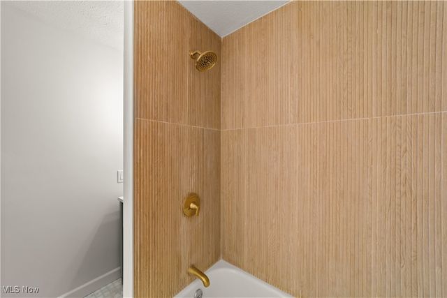 3918 W 160th Street, Cleveland, OH 44111