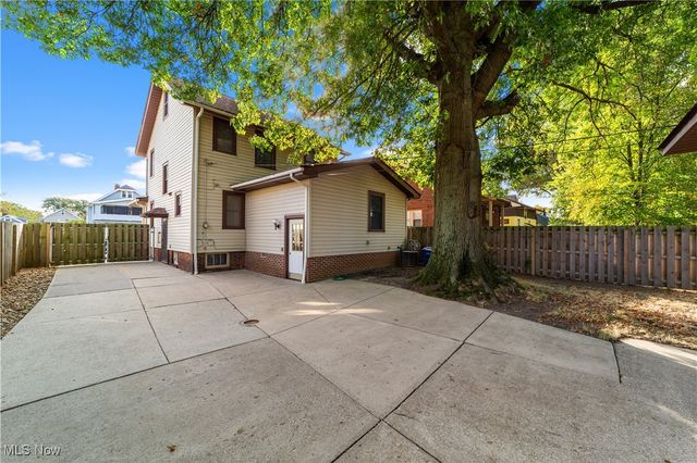 3918 W 160th Street, Cleveland, OH 44111