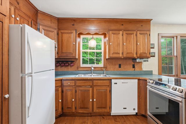 17 Woodhill Road, Bow, NH 03304