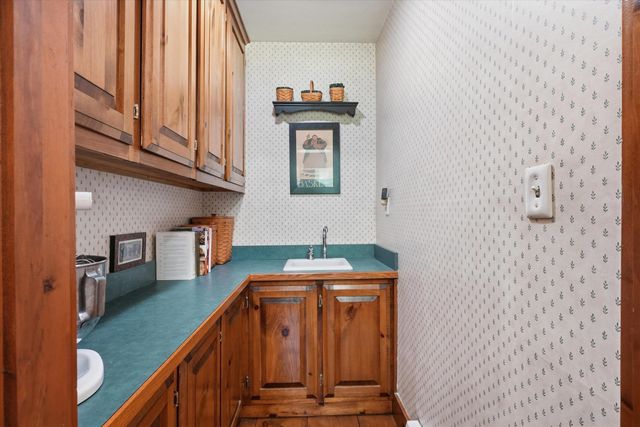 17 Woodhill Road, Bow, NH 03304