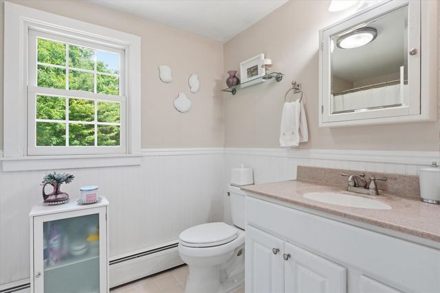 17 Woodhill Road, Bow, NH 03304