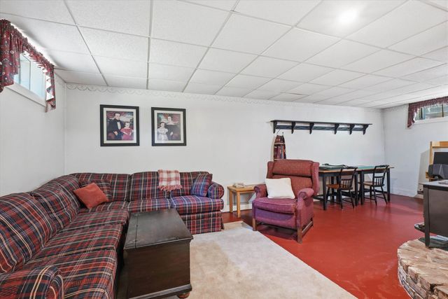 17 Woodhill Road, Bow, NH 03304