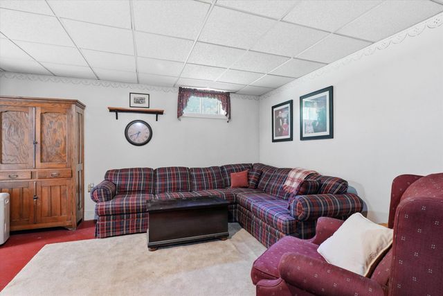17 Woodhill Road, Bow, NH 03304