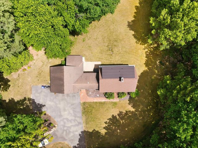 17 Woodhill Road, Bow, NH 03304