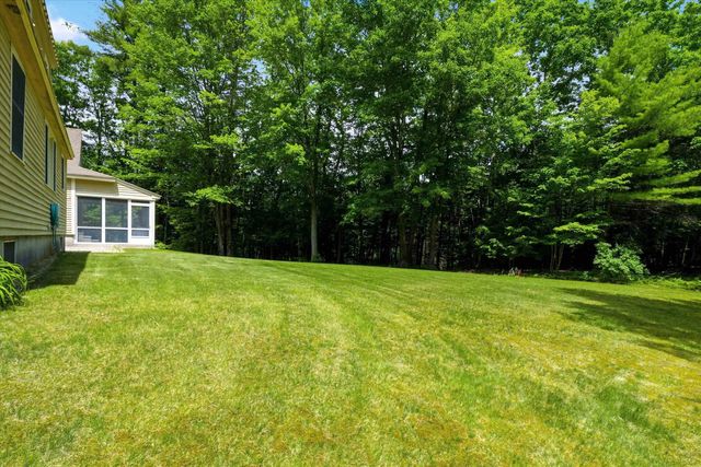17 Woodhill Road, Bow, NH 03304